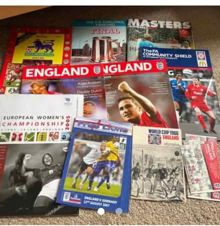 Photo of free Sports memorabilia (WA12) #1
