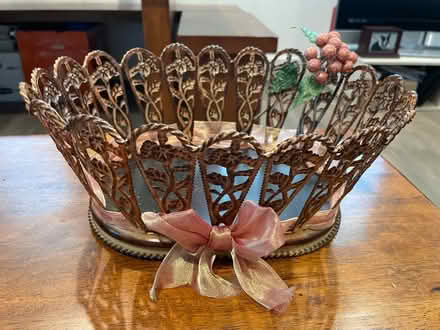 Photo of free Flowers Metal Basket (Verano - Middlefield Road) #1