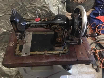 Photo of free Hand cranked sewing machine (Hessenford PL11) #3