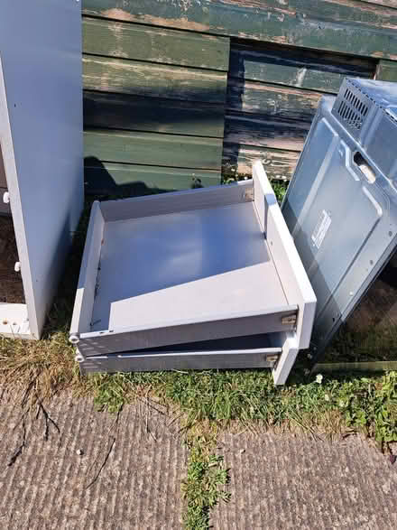 Photo of free Kitchen units/work surface pieces (Saltdean BN2) #1