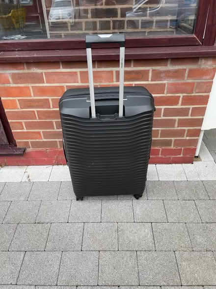 Photo of free Samsonite Upscale 4 wheel hardshell large suitcase (Bromborough Pool CH62) #2