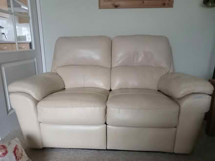 Photo of free Cream Leather Recliner Sofas x 2 (Newick, BN8 4.) #3