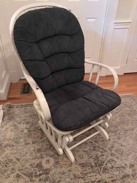 Photo of free Gliding rocking chair (Lee Chapel & Ffx Co Pkwy) #1