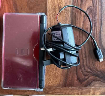 Photo of free Old Nintendo DS Lite with games (E1W Limehouse/Shadwell) #2