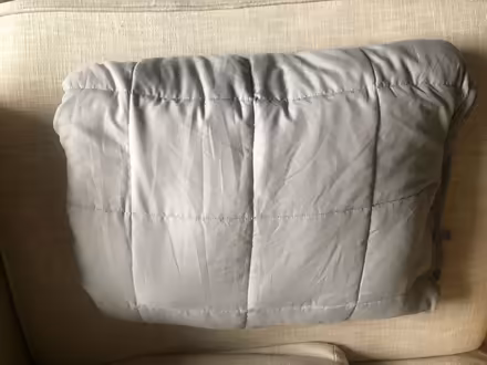 Photo of free Brentford weighted blanket (8kg) (BS32) #1