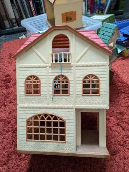 Photo of free Sylvanian family shells (Crown Wood RG12) #3