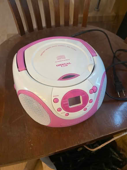 Photo of free CD player/radio (Nepean) #1