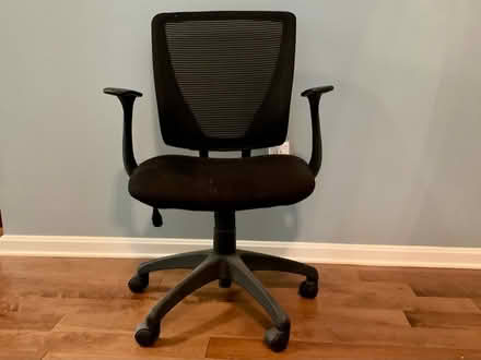 Photo of free Desk chair (Columbia) #1