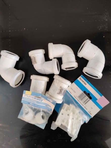 Photo of free Bag of plumbing bits (Markinch KY7) #3