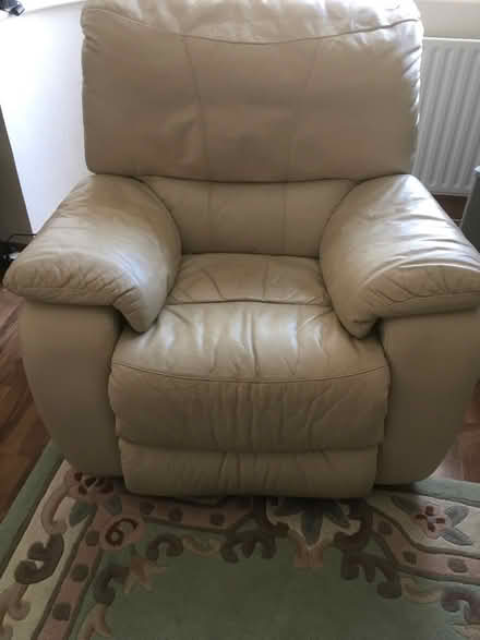 Photo of free Electric leather recliner chair (LE2 Aylestone Leicester) #1