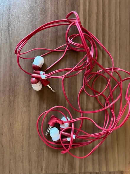 Photo of free 2 x Big Bus Tour In-Ear Earphones with standard 3.5mm Plug (Rickmansworth central WD3) #1