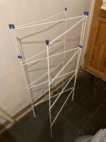 Photo of free Clothes drying rail (SE17) #1