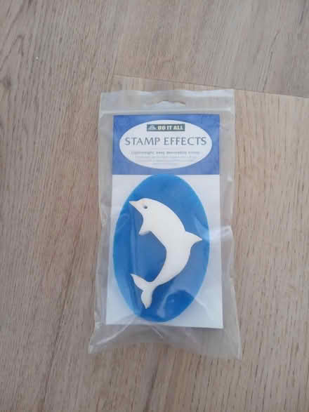 Photo of free Dolphin stamp (RG5 Woodley) #1