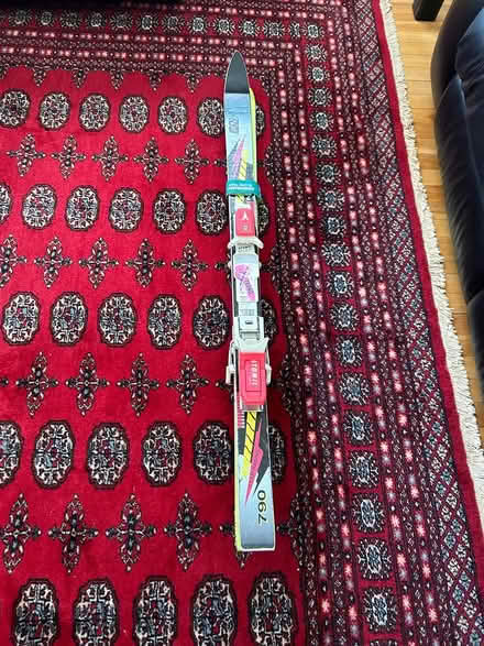 Photo of free children`s skis (Alta Vista area)