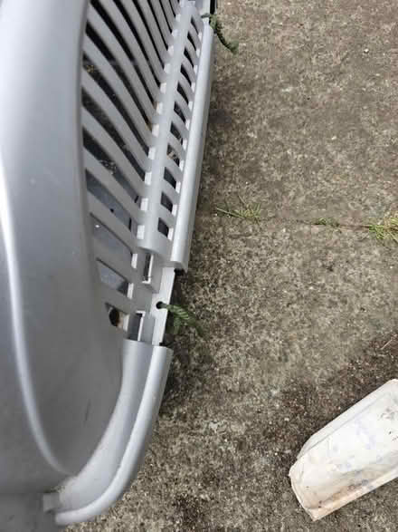 Photo of free Pet carrier (TW8) #2