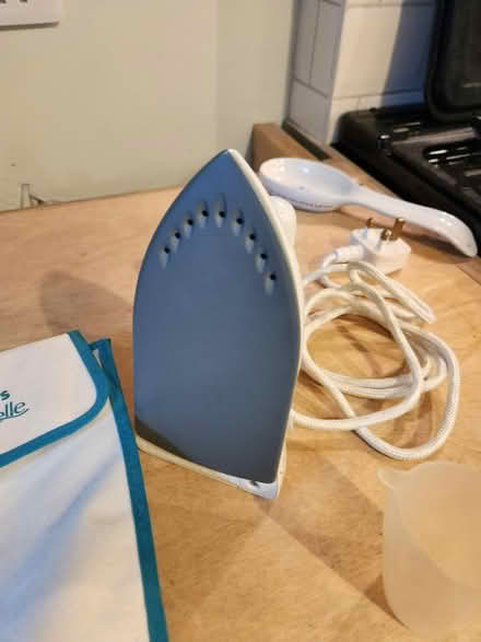 Photo of free Travel Iron (CR0) #2