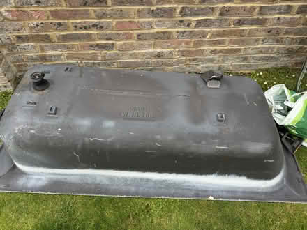 Photo of free Full bathroom suite (Central Horsham) #2