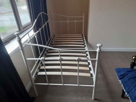 Photo of free White metal day bed (Welshampton SY12) #1