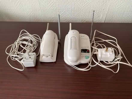 Photo of free 2 Phones (Wokingham RG41) #1