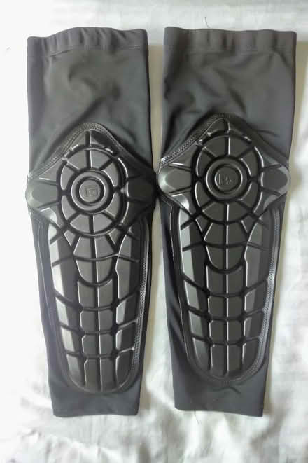 Photo of free G-FORM elbow and knee pads small (Stirchley/Kings Heath B30) #2