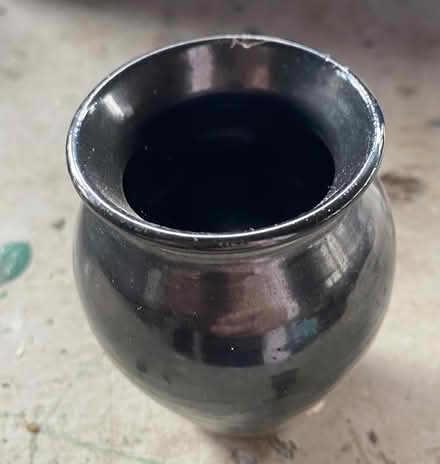 Photo of free Small black pot (Sutton-in-Ashfield, NG17) #2