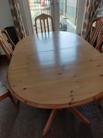 Photo of free Table and 5 chairs (NG16) #1