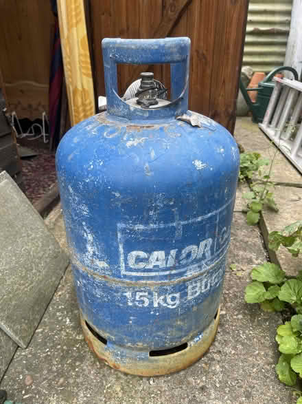 Photo of free Butane gas cylinder, 15kg (Oxford, near Cowley Rd. Tescos) #1