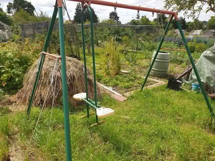 Photo of free Large metal swing (EN4) #1