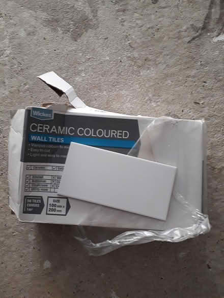 Photo of free Subway kitchen/bathroom tiles (HP3 Apsley) #2