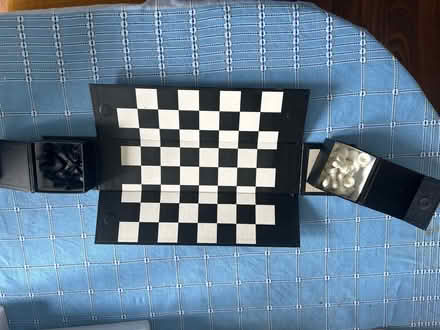 Photo of free Chess board and pieces (FK7 Torbrex) #1