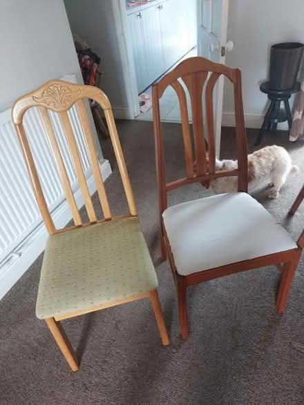 Photo of free Extending table and 5 chairs (NG16) #3