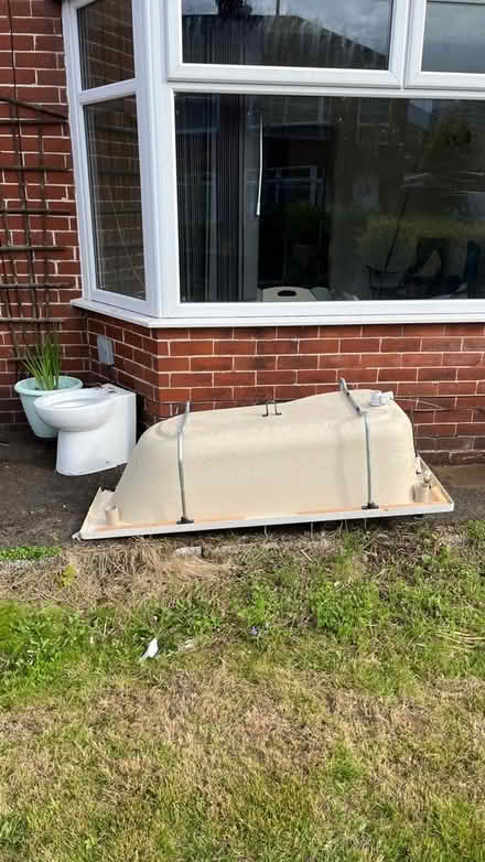 Photo of free Bath (M40) #1