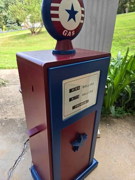 Photo of free Decorative nightstand (on porch) #1