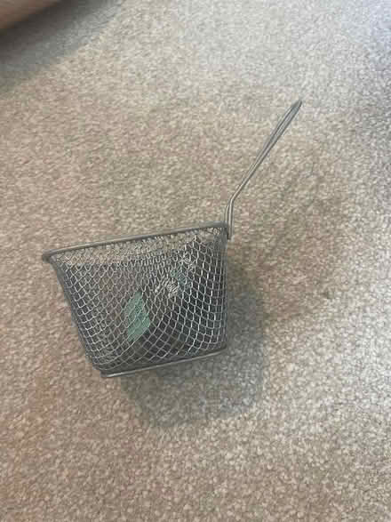 Photo of free Small basket (Southfields SW18) #1