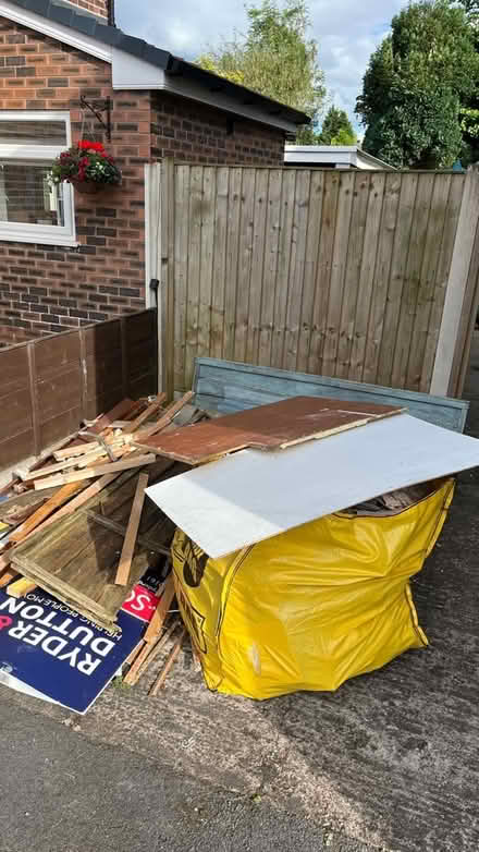 Photo of free Random bits and pieces (M40) #2