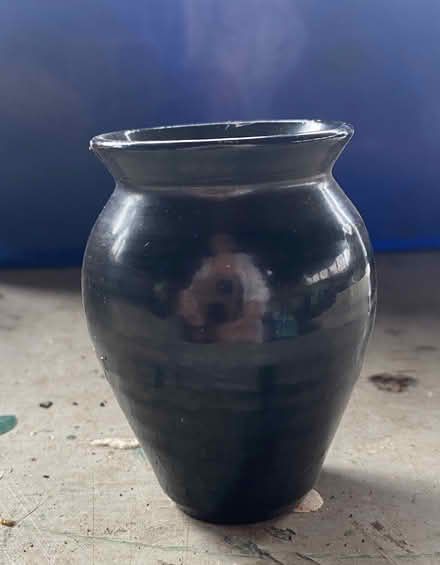 Photo of free Small black pot (Sutton-in-Ashfield, NG17) #1