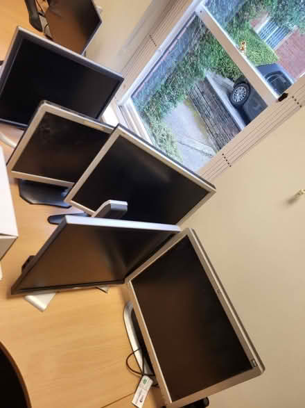 Photo of free x5 Computer Screens (Cheadle SK8) #1