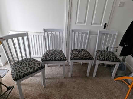 Photo of free 4 x dining chairs (CH62) #1