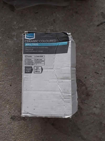 Photo of free Square tiles (HP3 Apsley) #1