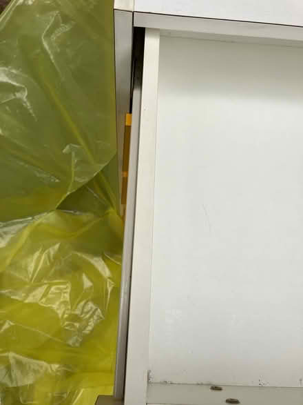 Photo of free 4 drawer yellow chest of drawers (E9) #4