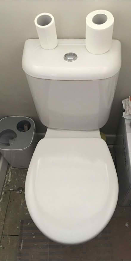 Photo of free White Toilet VGC (Dunkeswell EX14) #1