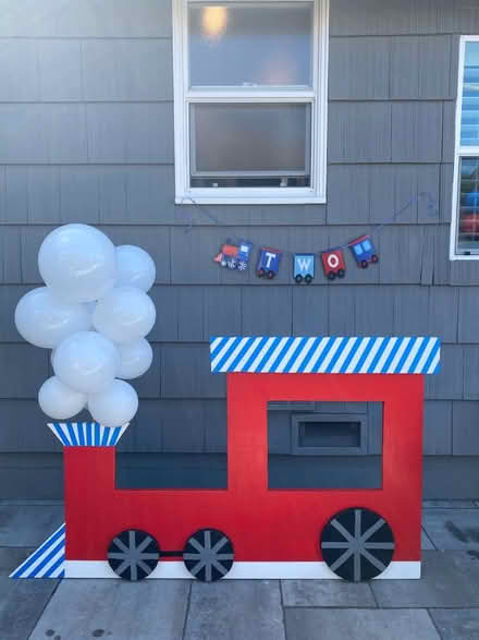 Photo of free 2nd birthday decorations trains (San Mateo, ca) #1