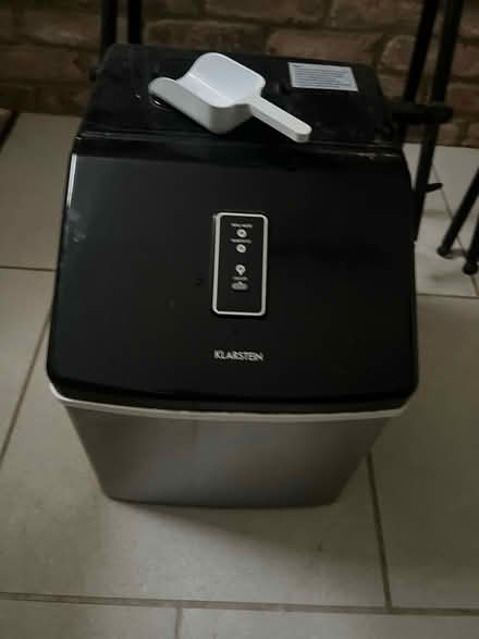 Photo of free Ice machine (Haringey, N8) #3