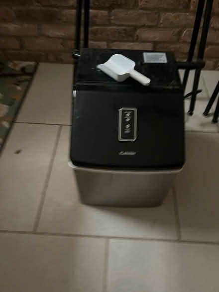 Photo of free Ice machine (Haringey, N8) #2