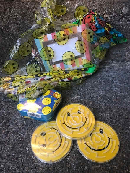 Photo of free Happy Face Party Favours & Pencils (Westboro) #1