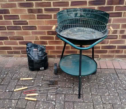 Photo of free BBQ (Little Sandhurst GU47) #1