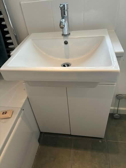 Photo of free Bathroom suite (Hitchin SG4) #3