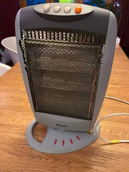 Photo of free Electric fire (Prestwich M25) #1