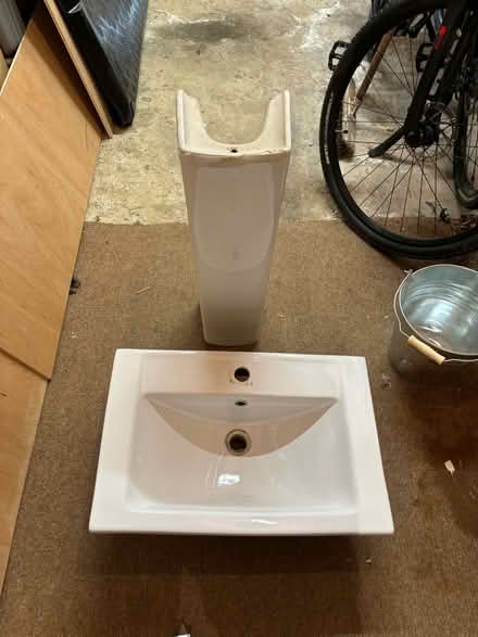 Photo of free Pedestal sink (Paddock wood) #2