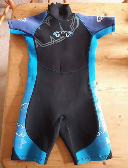 Photo of free Child's Shortie wetsuit - Size 4? (approx 4-7yo) (Penrith CA11) #2